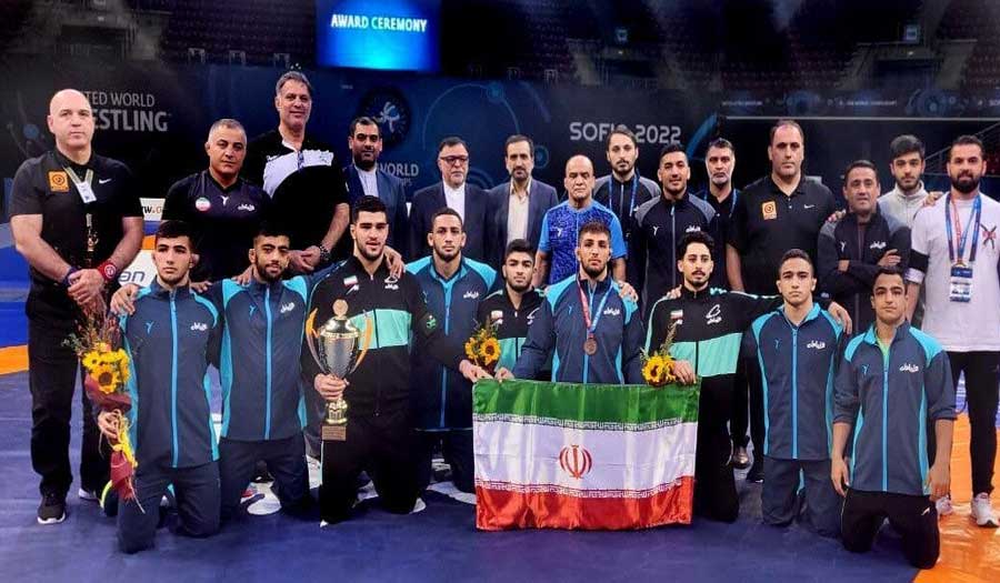 إيران تتوج ببطولة العالم للمصارعة الحرة للشباب