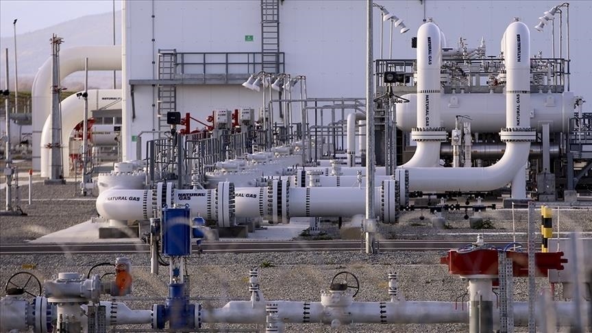 خبير: روسيا وإيران يمكنهما السيطرة على سوق الطاقة 
