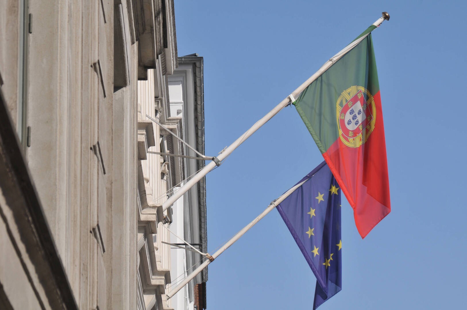 البرتغال تعارض حظر دخول الروس إلى الاتحاد الأوروبي