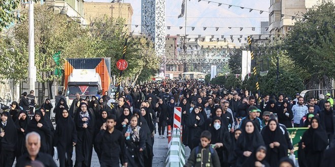 بمناسبة الأربعين.. إقامة مسيرة بطول 17 كيلومترا في طهران 