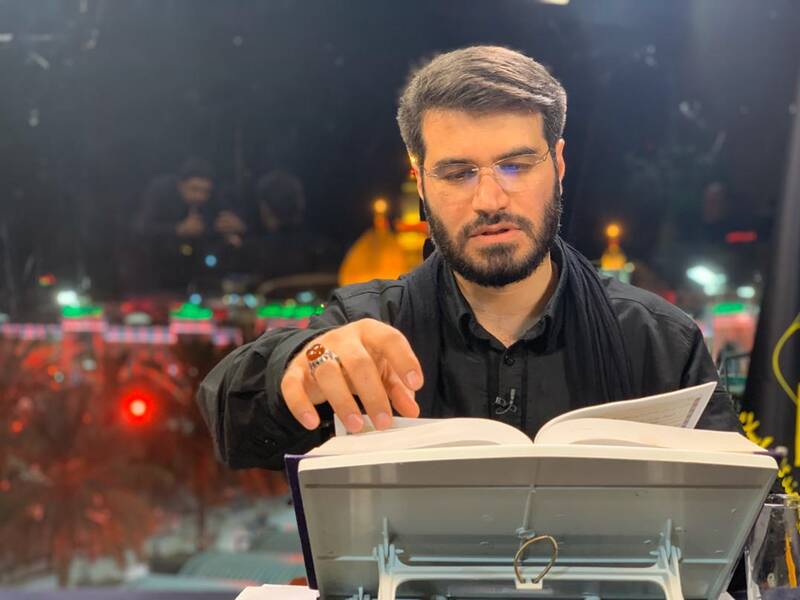 الرادود الإيراني " ميثم مطيعي" يشارك في مراسم العزاء بكربلاء