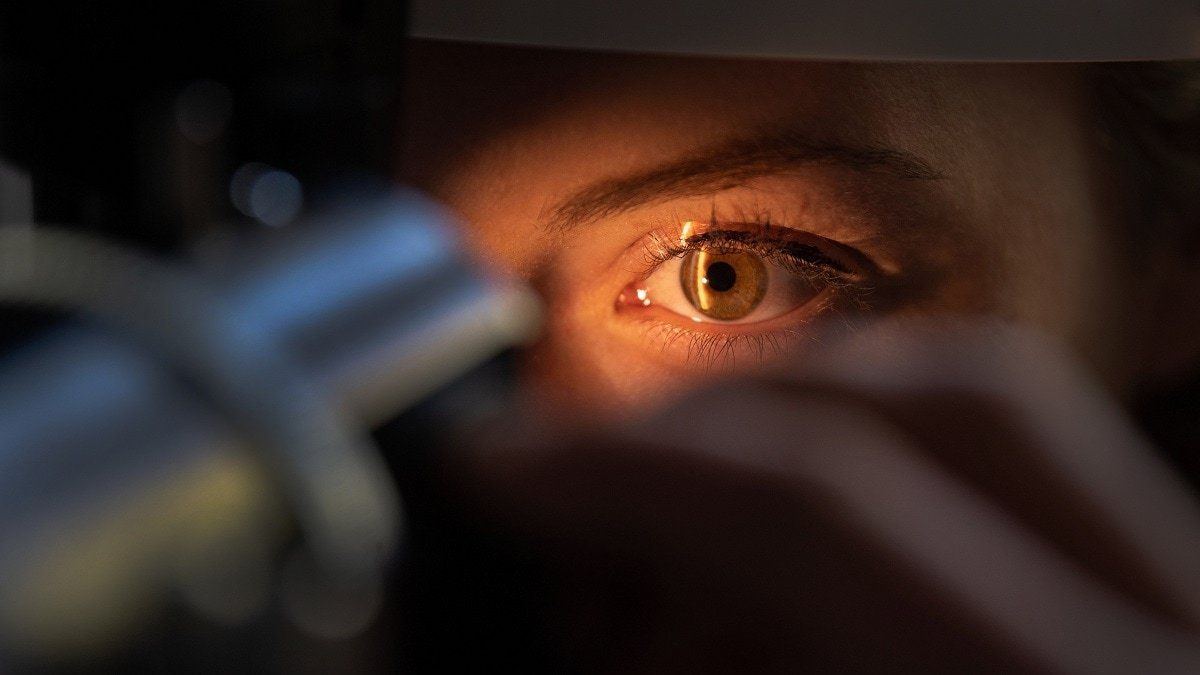 الكشف عن أعراض مرض السكري على العيون
