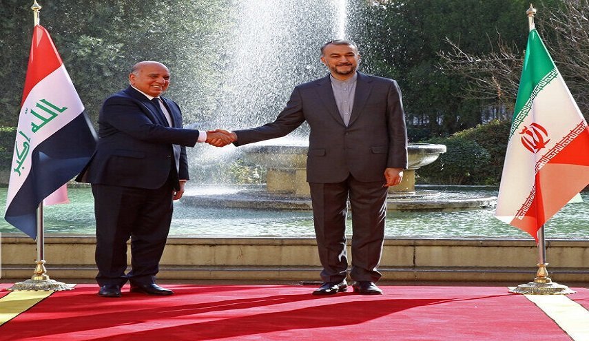 وزير الخارجية الايراني يستقبل نظيره العراقي 