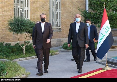 بالصور من طهران.. وزير الخارجية الإيراني يستقبل نظيره العراقي