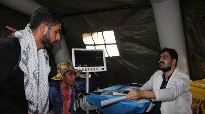 القوة الجوية الإيرانية تقدم الخدمات الطبية لزوار الأربعين الحسيني