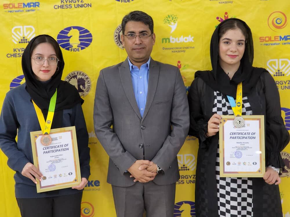 ميداليتان لإيران في بطولة غرب آسيا لشطرنج الشابات