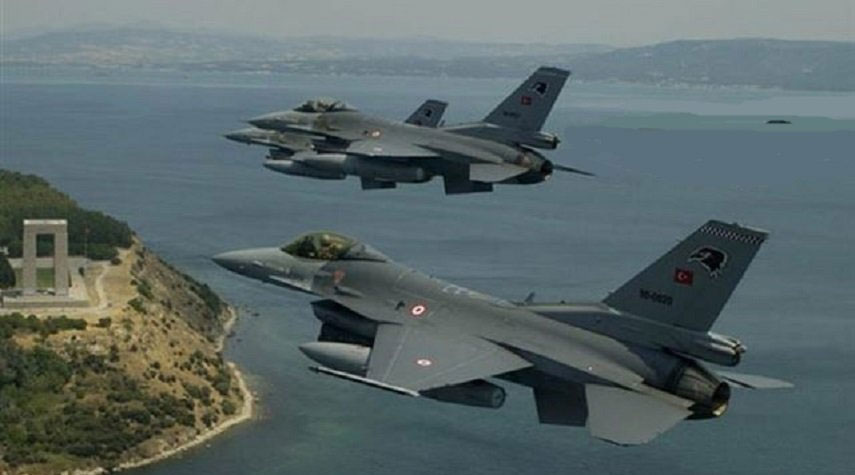 اعتراض طائرتين تركيتين بدون طيار فوق جزيرة يونانية ببحر إيجه