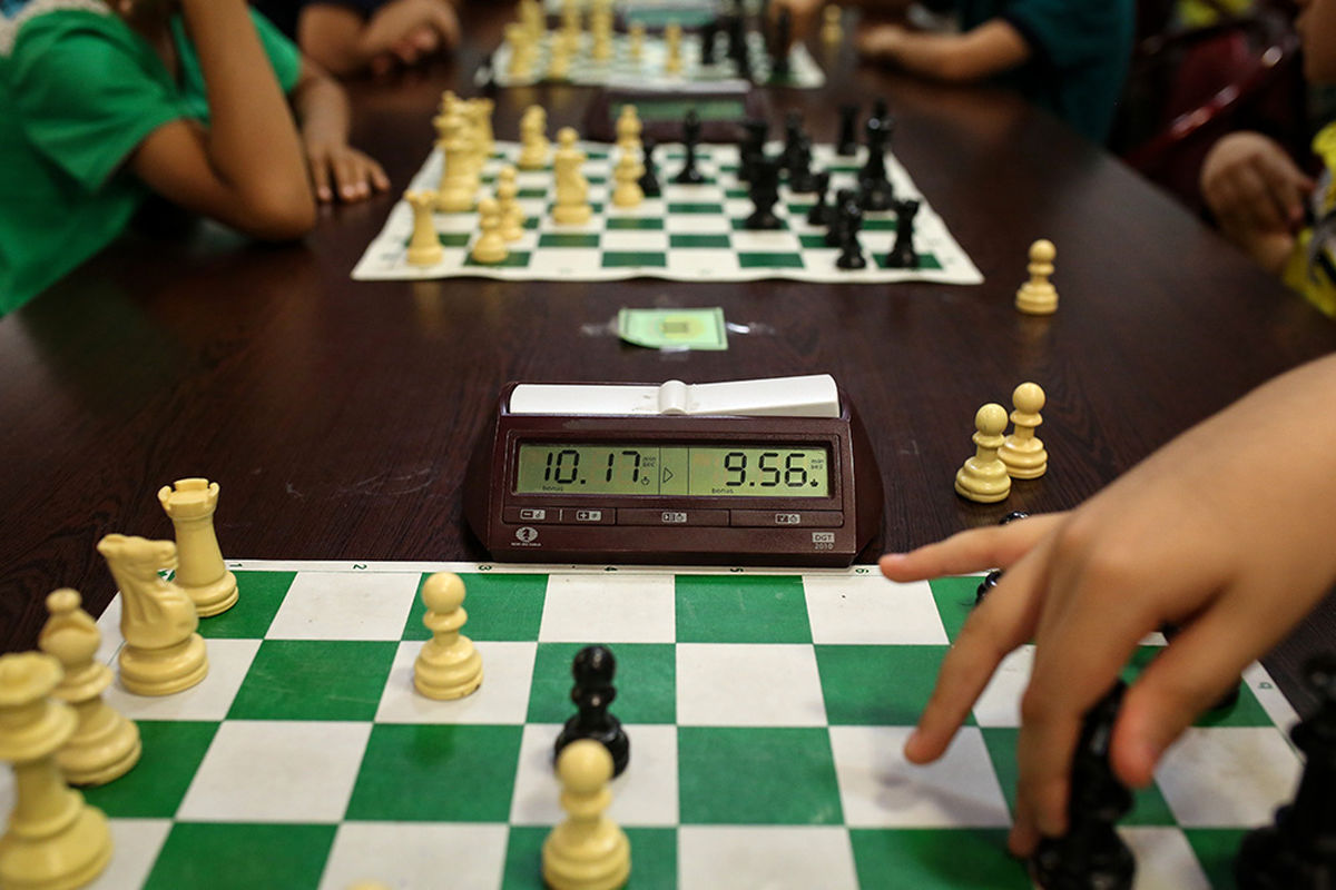 بدء منافسات بطولة الشطرنج الدولية في مدينة مشهد