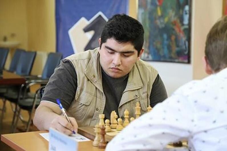 إيراني يحرز وصافة بطولة العالم للشطرنج