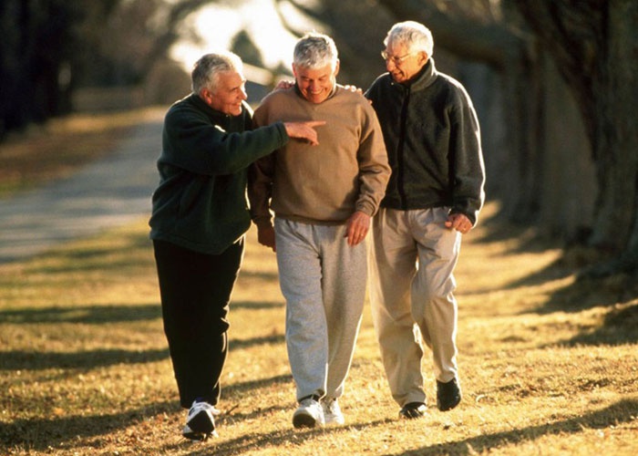 الكشف عن العلاقة بين المشي والعمر الطويل!