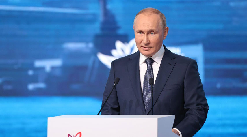 بوتين يوقع على مراسيم الاعتراف باستقلال خيرسون وزابوروجيا