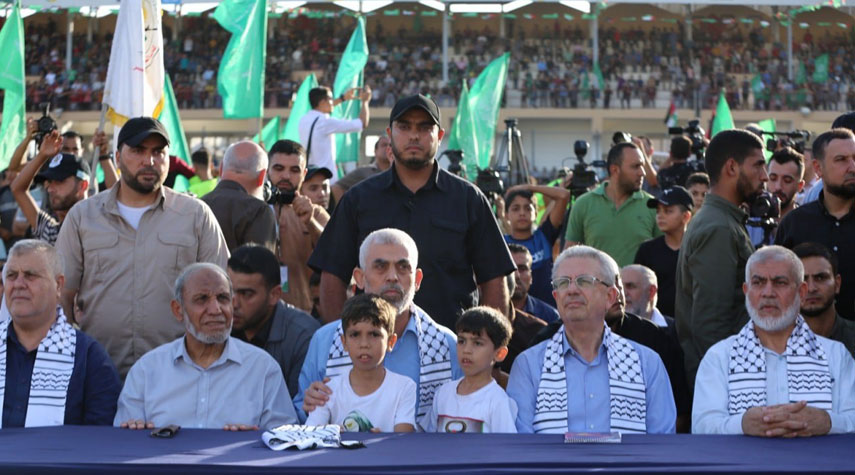بالصور... عشرات الآلاف يشاركون في مهرجان "الأقصى في خطر" بغزة