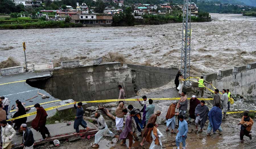 فيضانات باكستان تخلف 1700 قتيل وأكثر من 12800 إصابة