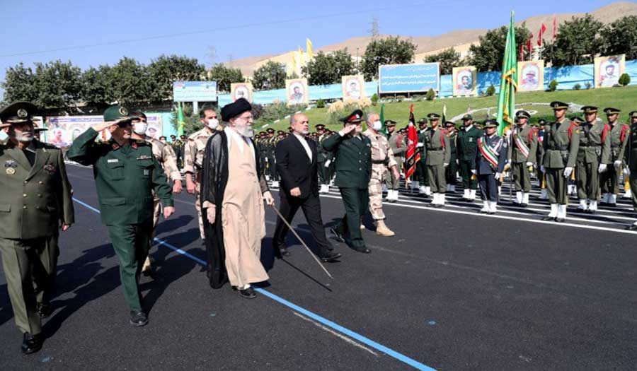 بالصور: المراسم المشتركة لتخريج طلّاب معهد الضبّاط التابع للقوات المسلحة الإيرانية