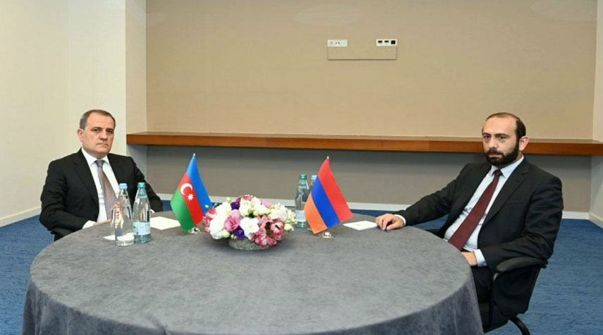 محادثات بين وزراء خارجية أرمينيا وأذربيجان بشأن معاهدة سلام