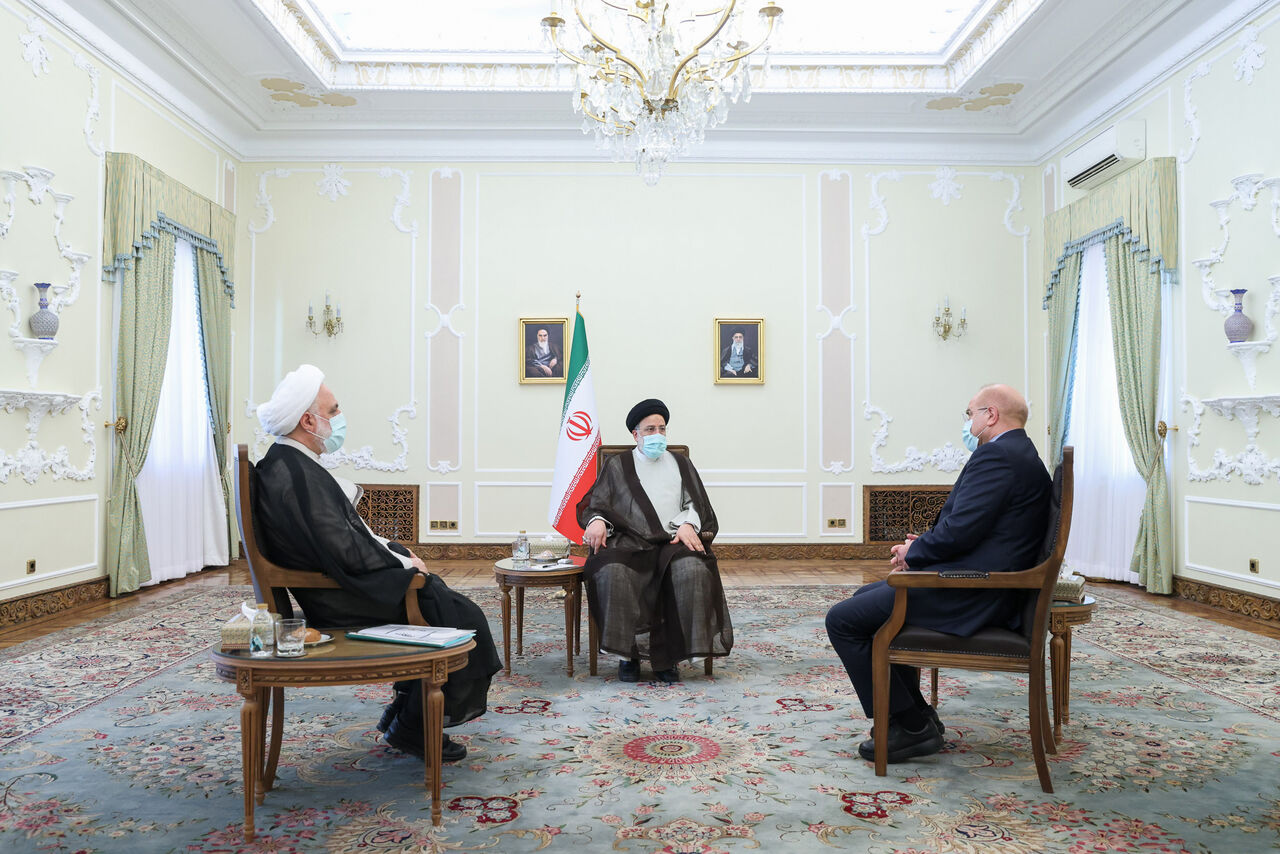 رؤساء السلطات الثلاث : ايران القوية والموحدة تشكل تهديدا لمصالح الاعداء