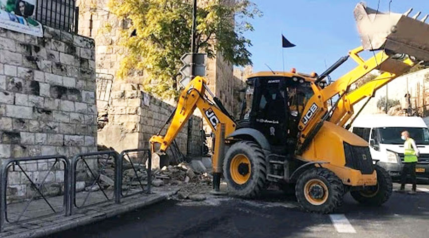 الاحتلال الصهيوني يهدم أربعة مساكن في يطا جنوب الخليل