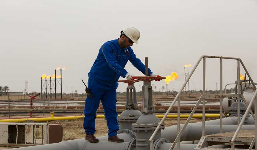 العراق يجري مفاوضات لزيادة استيراد الغاز من إيران