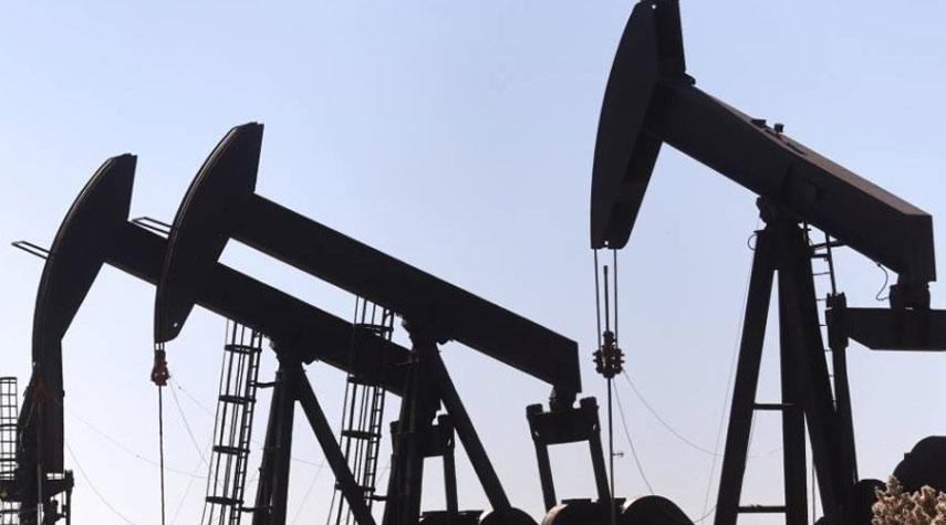 أسعار النفط تشهد أنخفاضاً وتستمر بتسجيل الخسائر
