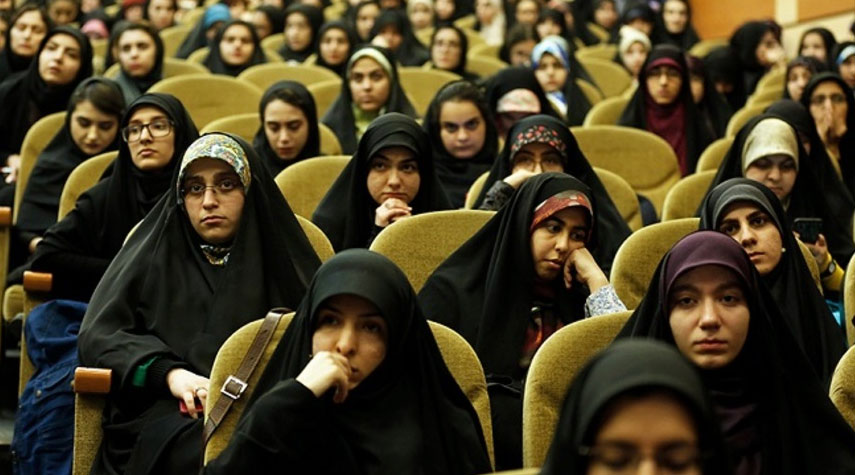 مكانة المرأة بعد انتصار الثورة الإسلامية في إيران