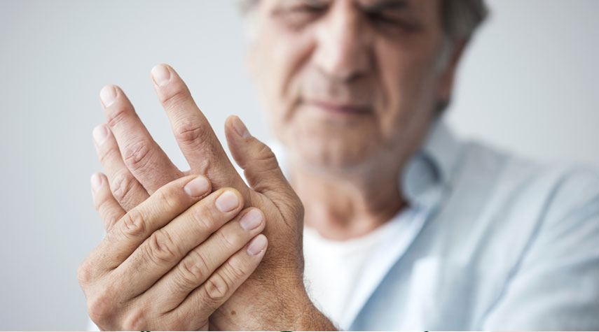 باحث روسي يحدد الأعراض الرئيسية لإلتهاب مفاصل اليدين