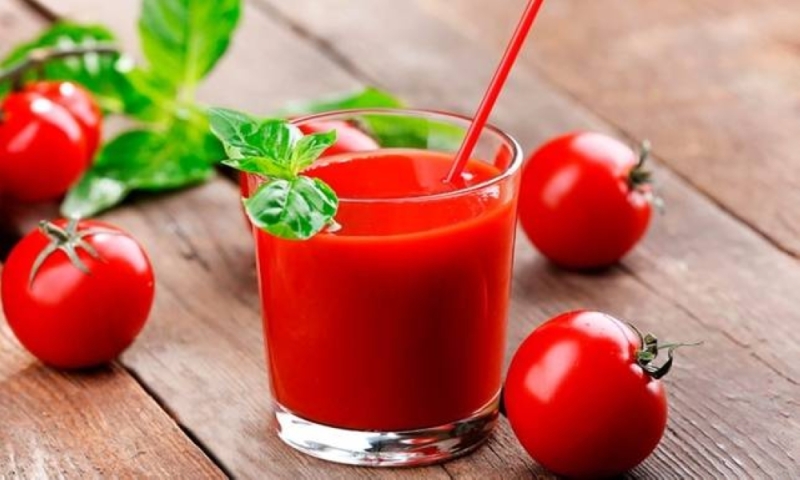 ما هي فوائد عصير الطماطم الصحية للرجال؟