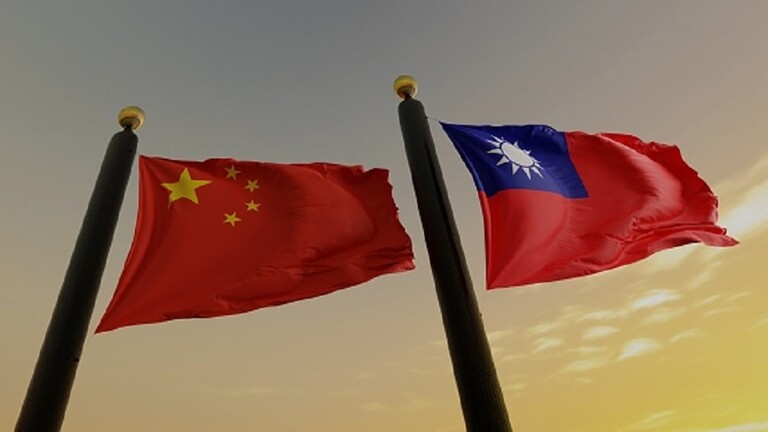 شركة تايوانية توقف العمل مع شركة صينية