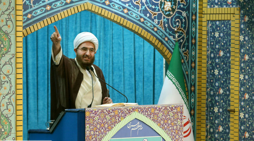خطيب جمعة طهران : نثأر لدماء شهداء شيراز من مسببي هذه الجريمة