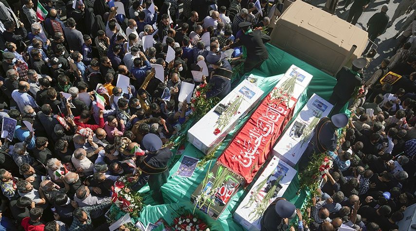 تشييع شهداء الحادث الإرهابي في شيراز + صور