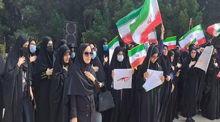 طلبة جامعة الخليج الفارسي في بوشهر ينددون بالأحداث الأخيرة