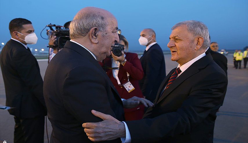 رئيس جمهورية العراق يصل إلى العاصمة الجزائرية