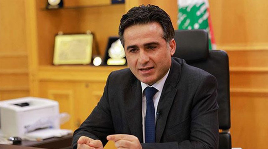 وزير لبناني: روسيا ستمنح لبنان الوقود والقمح