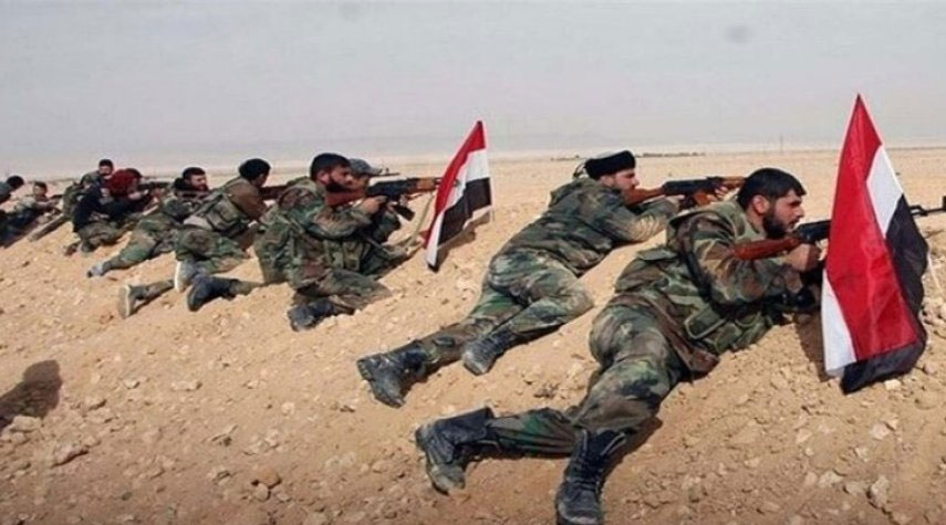 الجيش السوري يتصدى لمحاولة المسلحين التسلل من منطقة تحت السيطرة الأمريكية