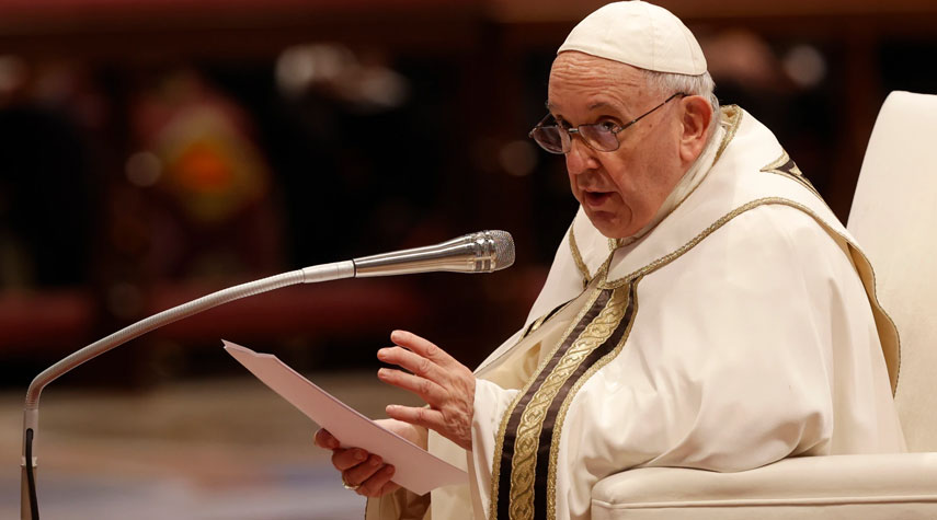 البابا يدعو النظام في البحرين لعدم انتهاك حقوق الإنسان