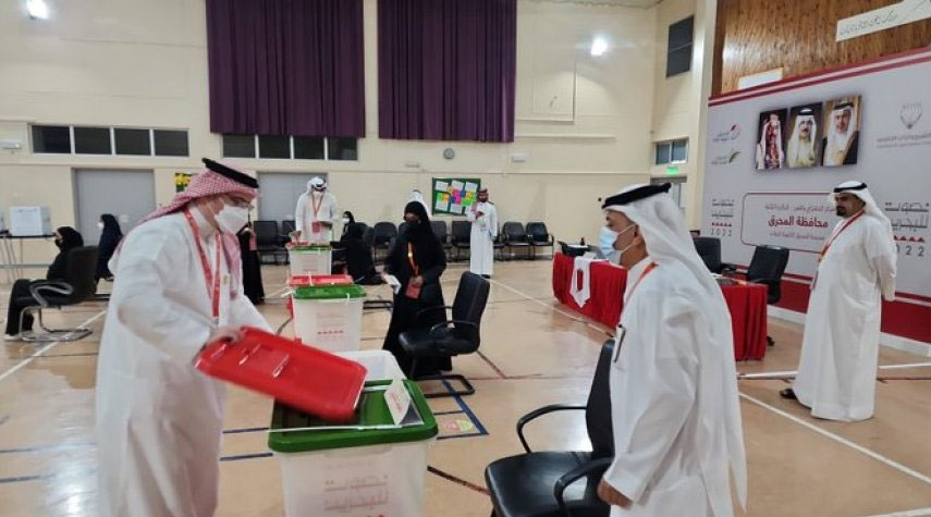 بدء الإنتخابات الصورية في البحرين وسط دعوات واسعة للمقاطعة