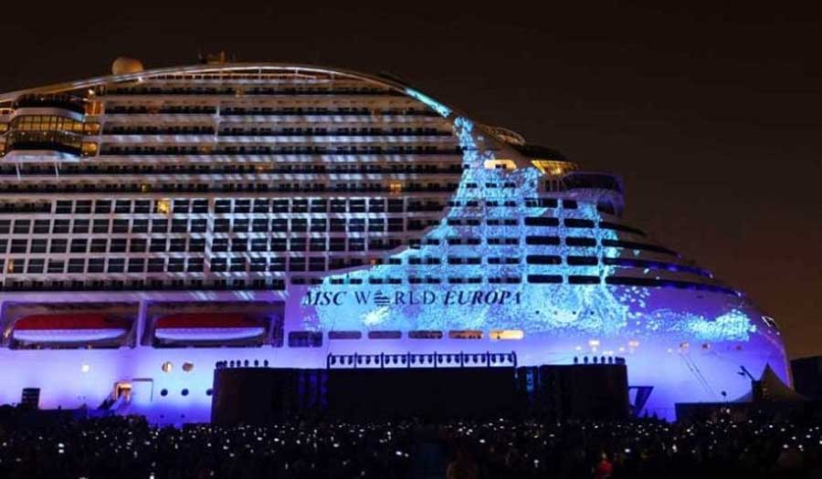 ثاني فندق عائم يرسو في ميناء الدوحة لضيافة مشجعي المونديال + صور