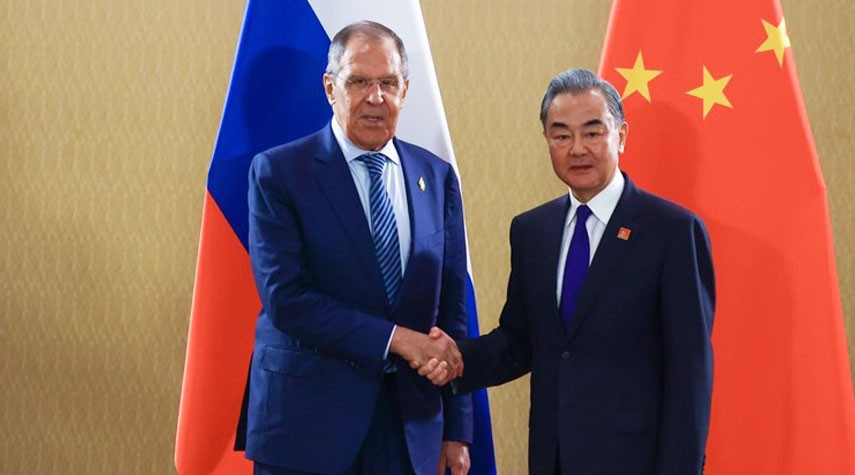 لافروف: روسيا تعوّل على تطوير التعاون مع الصين
