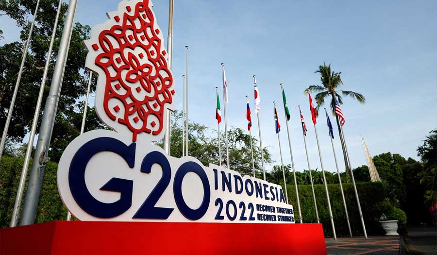 قادة مجموعة العشرين بالزي الشعبي لإندونيسيا في بالي + صور