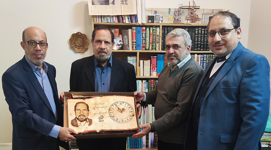 تكريم الأديب "معروف عبد المجيد" في إذاعة طهران العربية