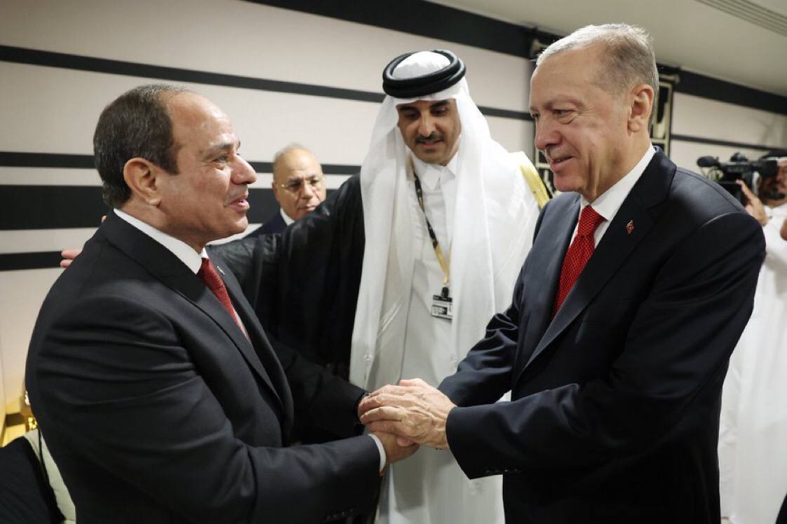 بحضور الشيخ تميم .. أردوغان يلتقي السيسي في قطر