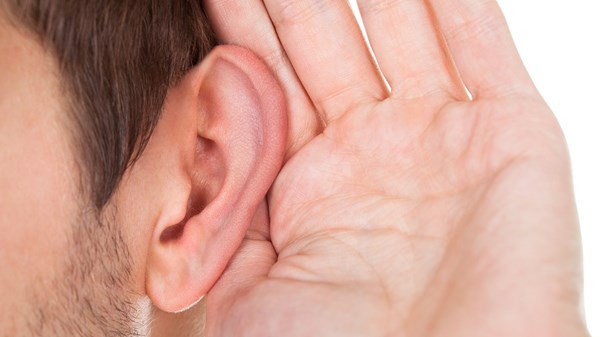 طريقة لتحسين السمع في الأماكن الصاخبة.. تعرف عليها