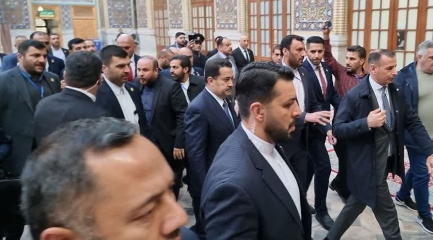 رئيس الوزراء العراقي يصل إلى مشهد المقدسة