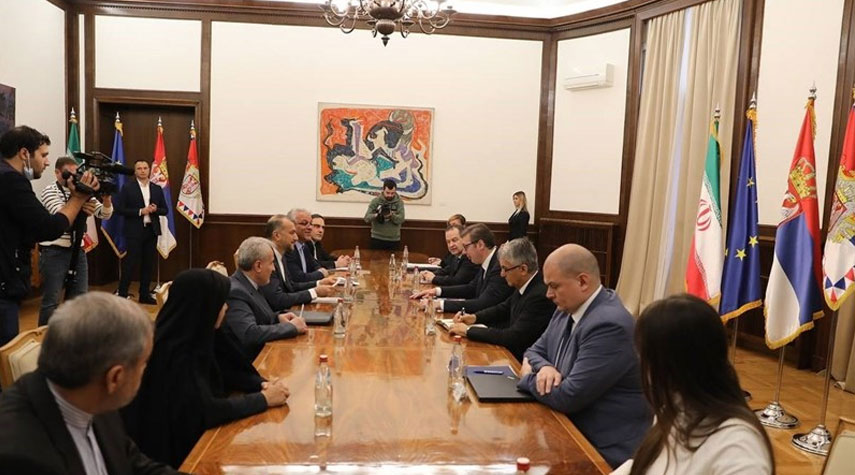وزير الخارجية الإيراني يلتقي رئيس صربيا