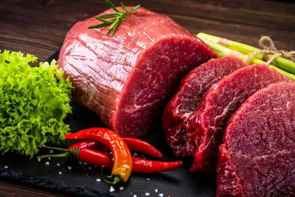 ما العلاقة بين تناول اللحوم الحمراء وتطور السرطان؟