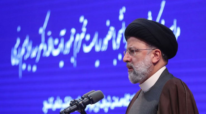 الرئيس الإيراني : يوم الطالب رمز بصيرة الجامعيين لمعرفة ومناهضة الأعداء