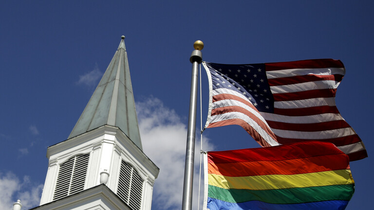 الولايات المتحدة تقر قانونا يحمي زواج المثليين جنسيا