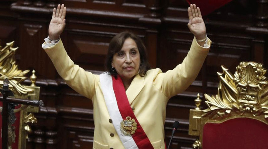 وسط احتجاجات واسعة.. رئيسة البيرو الجديدة تطلب من البرلمان تقديم موعد الإنتخابات