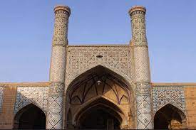 بالصور.. "جامع دزفول" معلم سياحي وديني في جنوب إيران 
