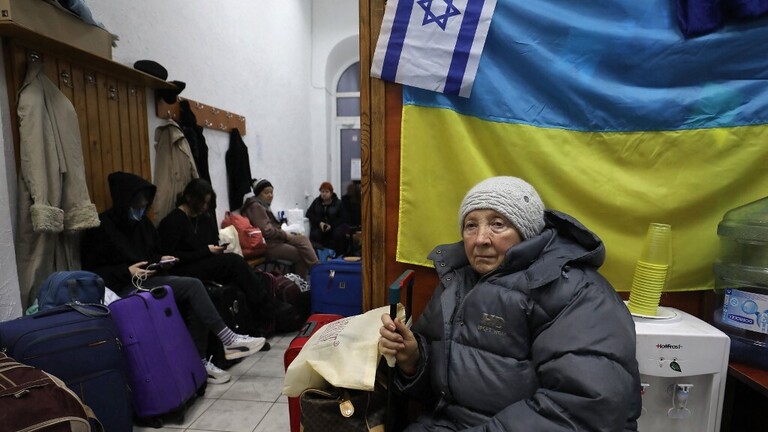 كيان الإحتلال الصهيوني يطرد لاجئين أوكرانيين