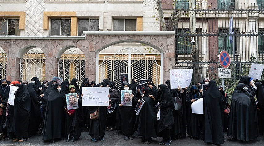 تجمع احتجاجي أمام مكتب الأمم المتحدة في طهران